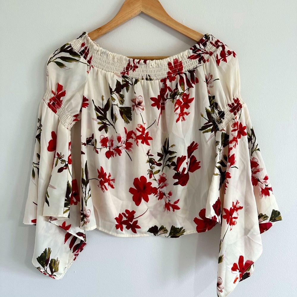 Guess off the shoulder floral blouse XS
